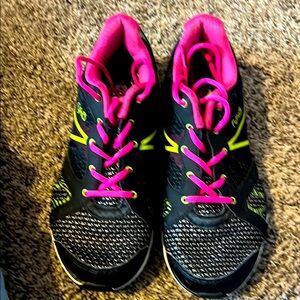 Ryka size 7 women’s shoe, as shown in pics